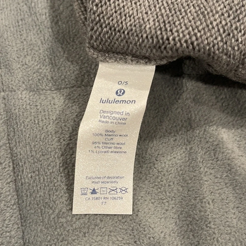 Lulu Lemon Knit Beanie - Picture 3 of 3